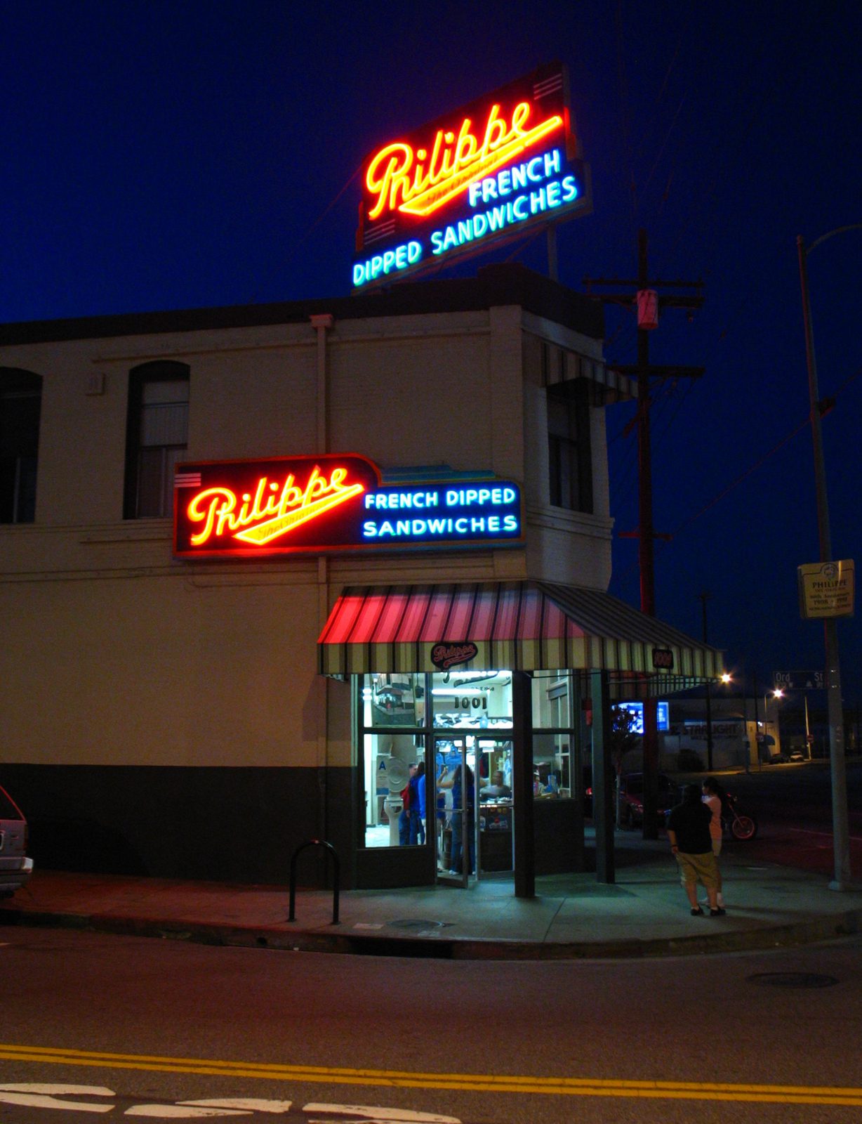 BenFrantzDale / Wikimedia Commons, CC BY-SA 3.0 The Philippe the Original storefront near Union Station
