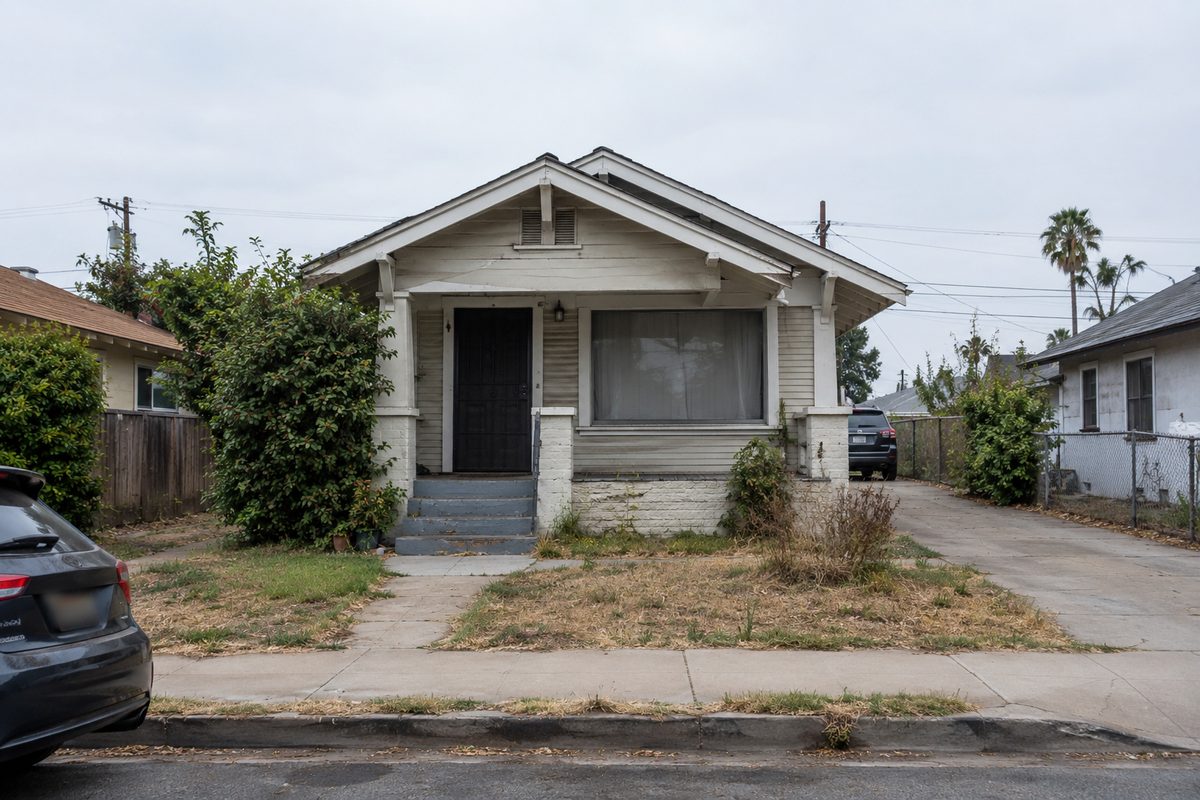 Photo illustration accompanying “L.A. Now Charges $441 to Register a Short-Term Rental, and Its FAQ Says $89”.