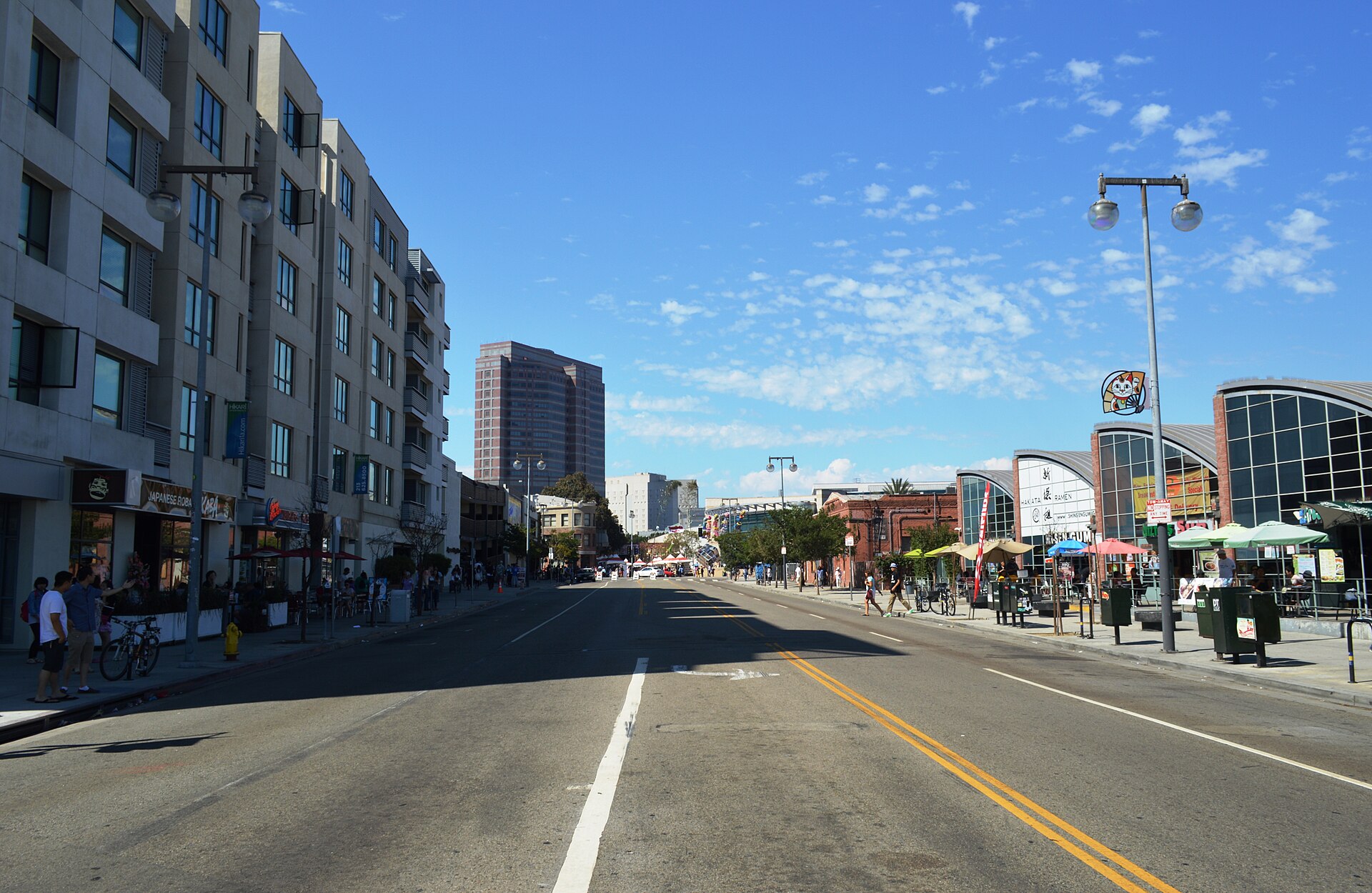 Central Avenue in Little Tokyo blocked and cleared ahead of the Nisei Week Grand Parade